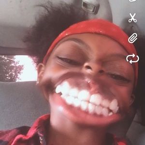 Meet your Posher, Marnitra